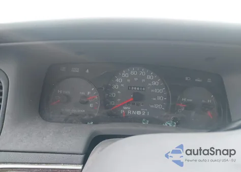 2004 Mercury Grand Marquis Gs z USA, uszkodzony, nr VIN 2MEFM74W54X627689